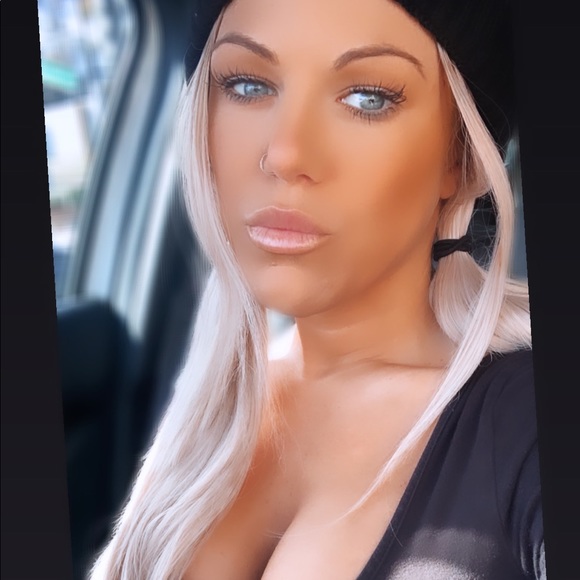 Meet your Posher, Jessica - Picture 1 of 1